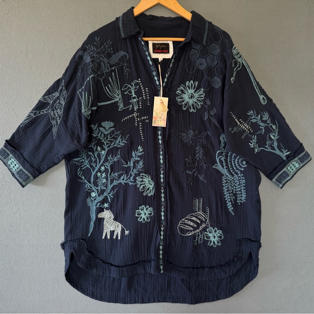 Johnny Was Biya Monica Tunic Embroidered Navy Button Front Top Size S NWT